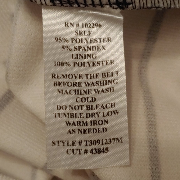 Dress - Picture 4 of 4